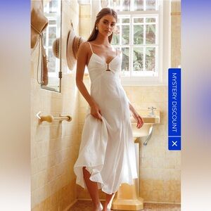 Sunshine Daze Pleated Bust Midi Dress White